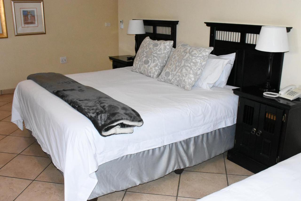 Batter Boys Guest House Pretoria-Noord Exterior foto